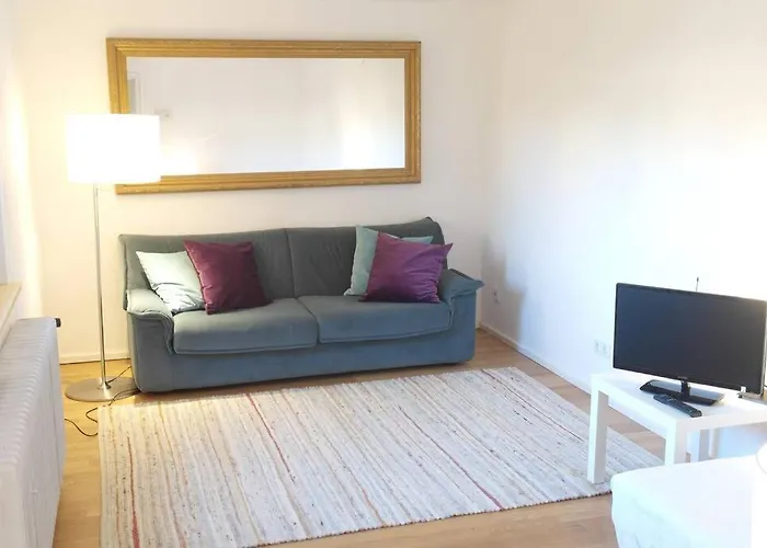 Lejlighed Gute Lage, 3 Raeder, Gruen, Familien